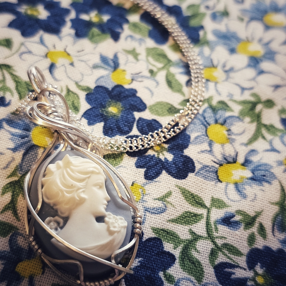 Elegant Silver Cameo Pendant - Hand Wrapped Wire
